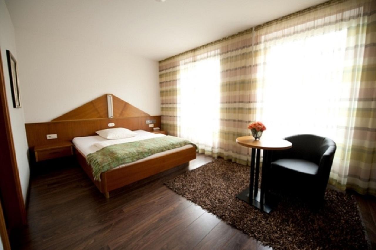Classic Hotel カールスト エクステリア 写真