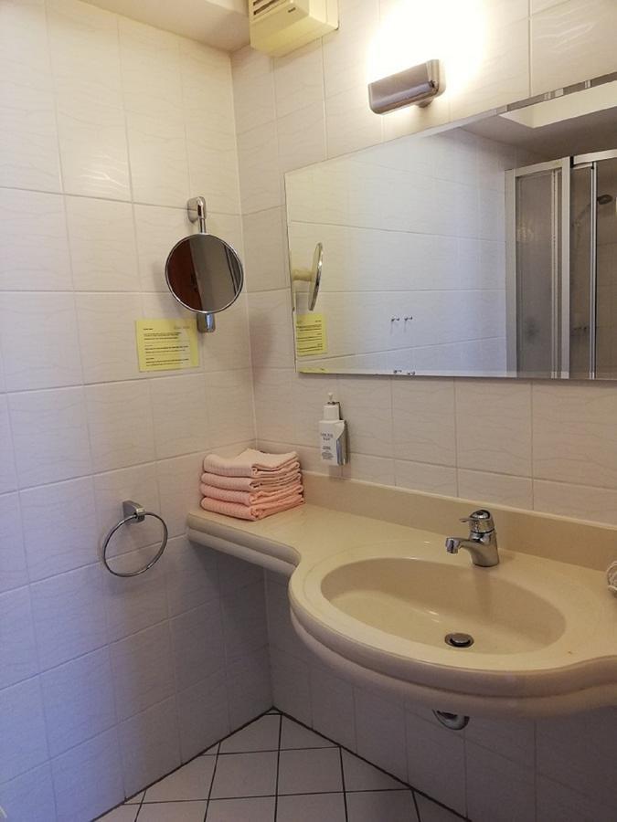 Classic Hotel カールスト エクステリア 写真